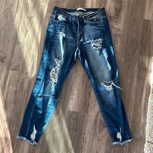 NATURE DISTRESSED DENIM JEANS